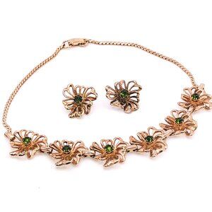 Vintage Lustern gold tone faux emerald floral necklace clip on earring set